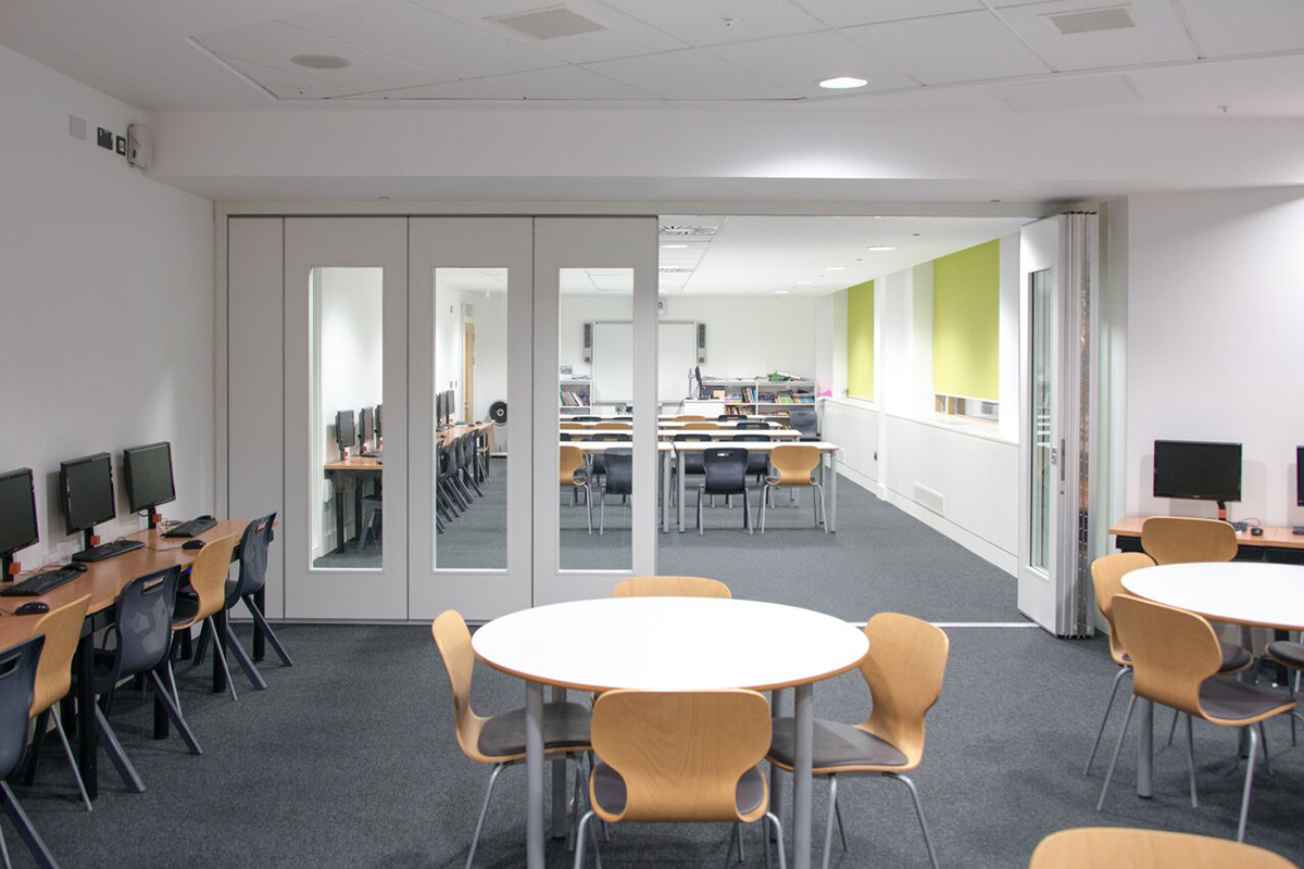 5 Benefits of Movable Glass Walls