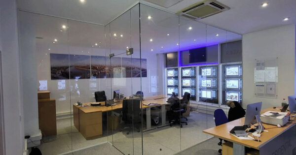 Frameless Glazed Case Study 8