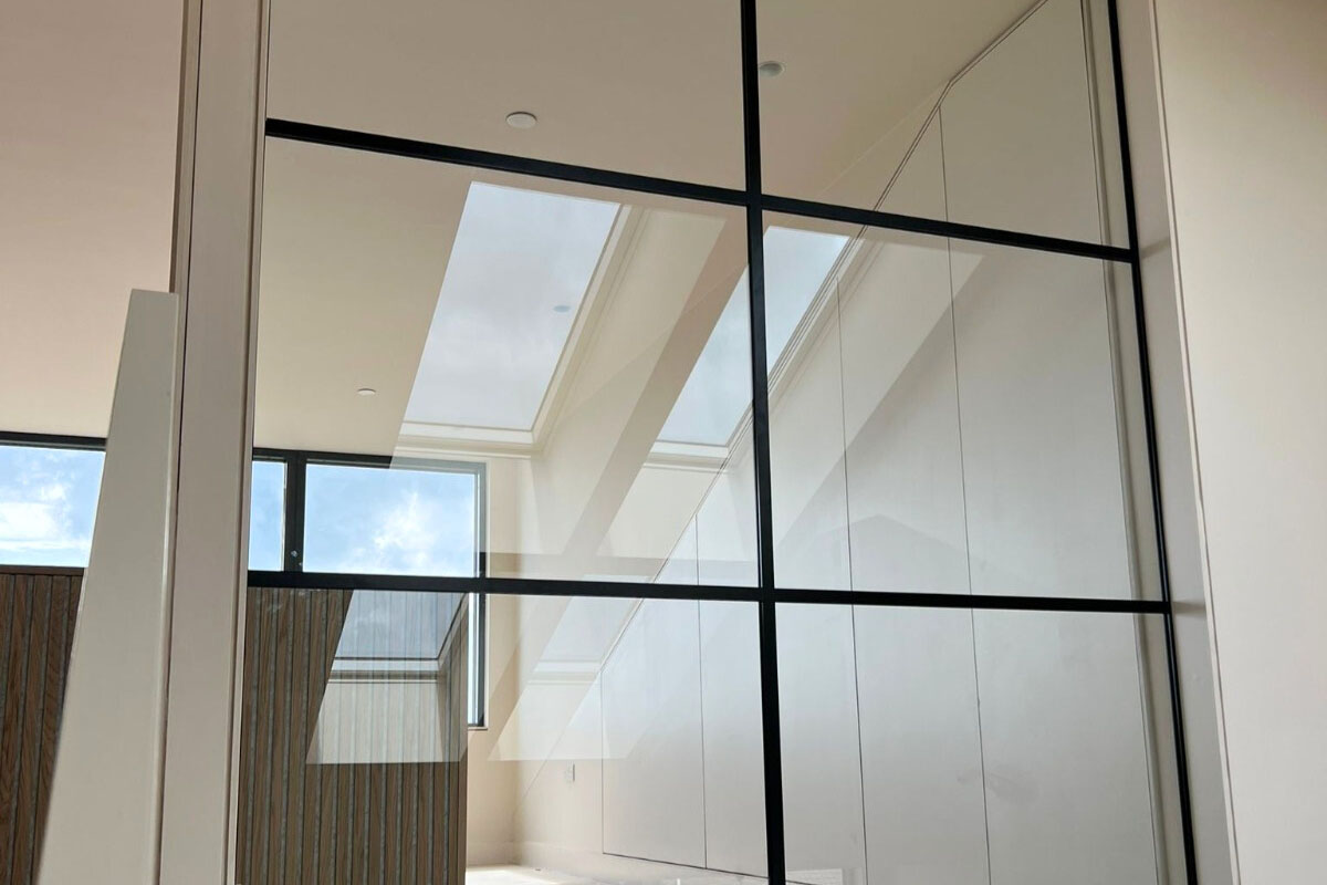 Banded Glass: The Perfect Accent for Minimalist Interiors