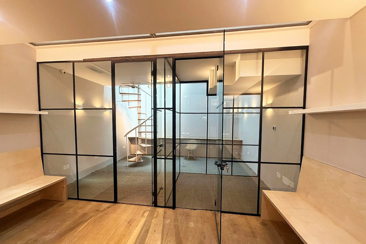 Reeded Glass Partitions